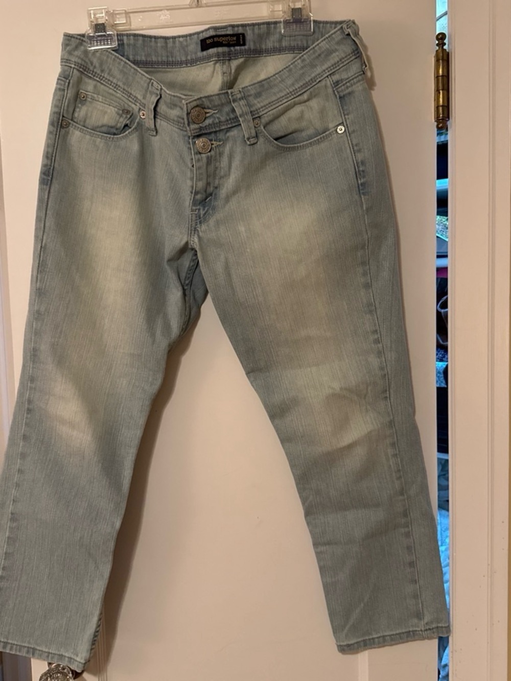 Levi cropped BDG Light Wash Women's Jeans - Classic Straight Fit Size Medium